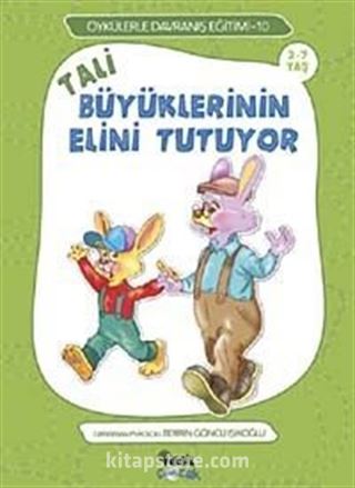 Tali Büyüklerinin Elini Tutuyor