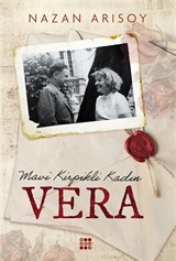 Mavi Kirpikli Kadın Vera