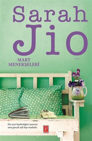 Mart Menekşeleri (Karton Kapak)